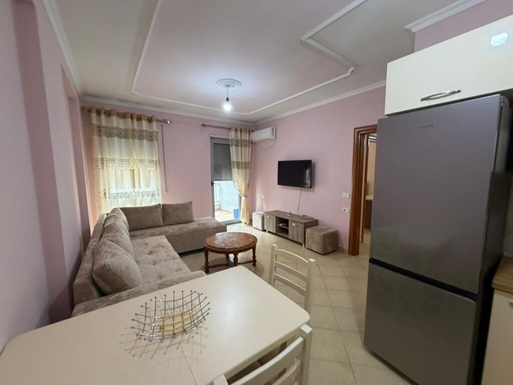 🏡Appartamento 1+1 in affitto   📌 Posizione: Di fronte a Delijorgji, via Stavri Themeli💰 Prezzo: 45.000 lek/mese