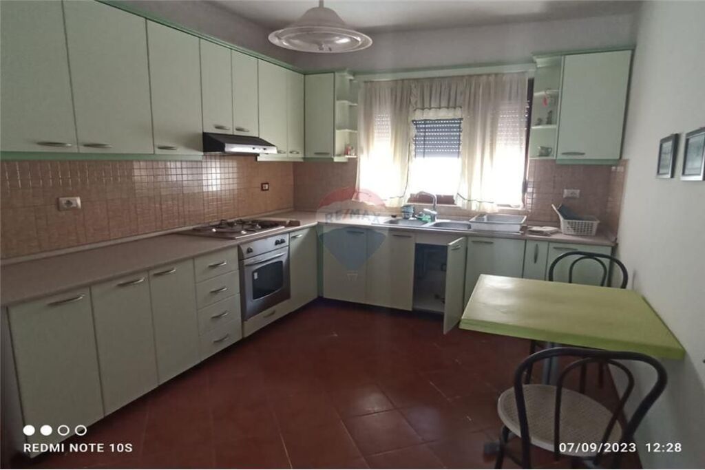 Casa a 2 piani in vendita, Acqua Fredda