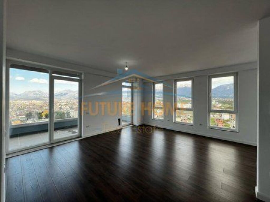 For sale, Apartment 2+1+2 parking spaces, Sauk, near Xibrakes Restaurant, Tirana.