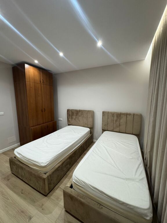 Appartamento 2+1 in affitto a Xhamllik/55.000 leke