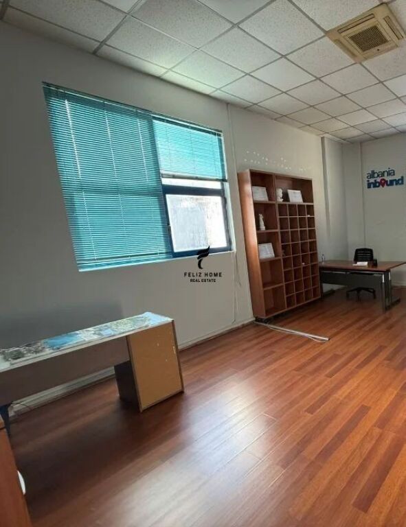 UFFICIO IN AFFITTO 51M2 PIAZZA WILLSON 600 EURO  FH-70396