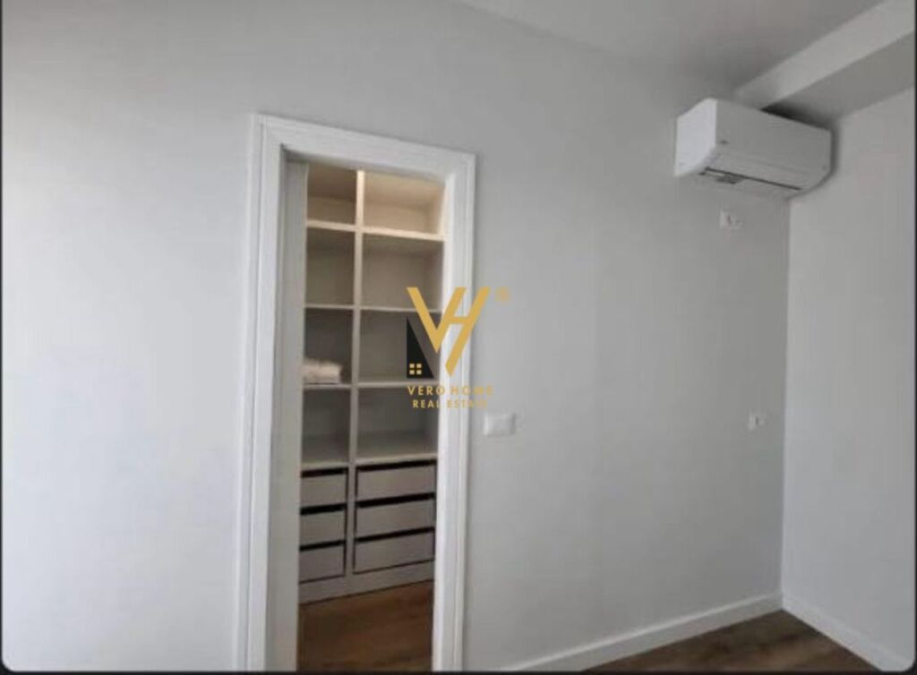 JEPET APARTAMENT 1+1+BLK ME QIRA TE RRUGA E KAVAJES 500 EURO