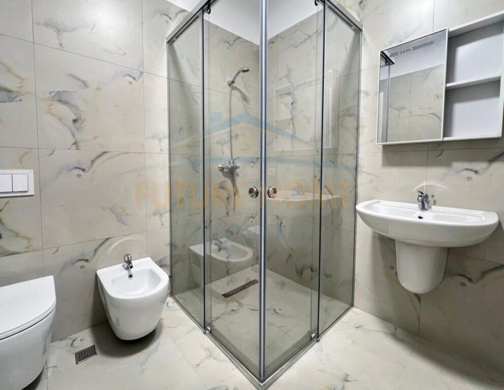 Rent, Apartment 2+1+2, Pazari i Ri, Tirana.