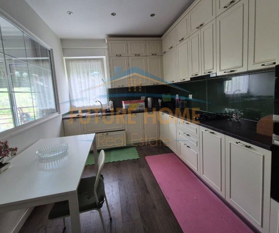 Rent, Apartment 2+1+2, Dry Lake, Tirana.