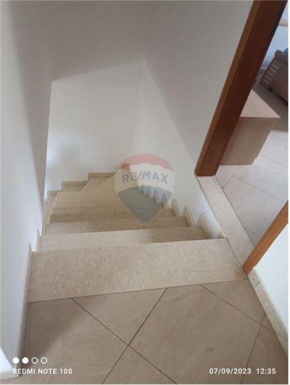 Casa a 2 piani in vendita, Acqua Fredda
