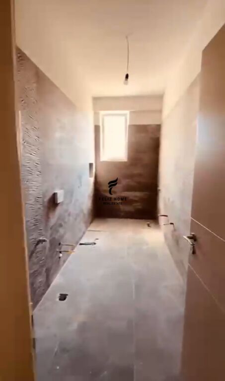 IN VENDITA APPARTAMENTO 3+1 COMUNE DI PARIGI 330.000 EURO FH-70446