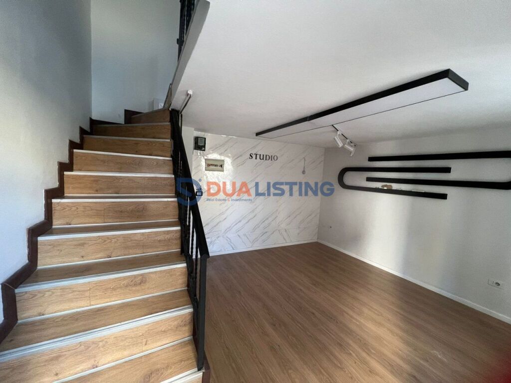  Ambient Duplex with Street View – Durrës Street, opposite “Kafe Flores” 