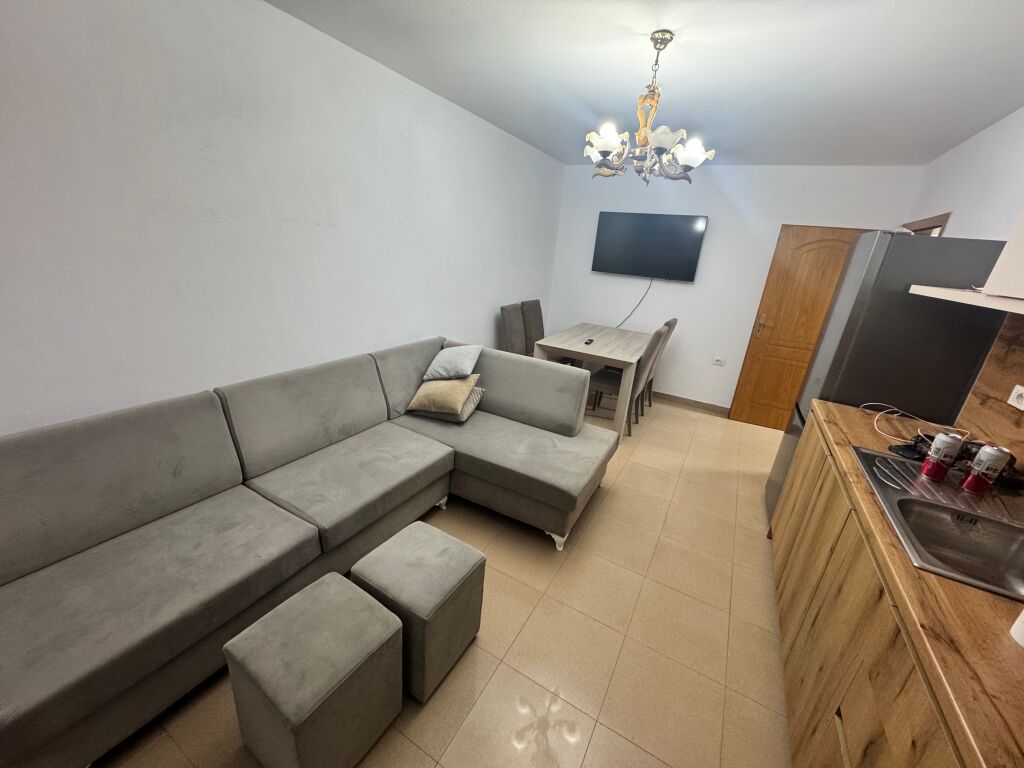 🏡 Apartment 2+1 for Rent – Vasil Shanto Crossroad