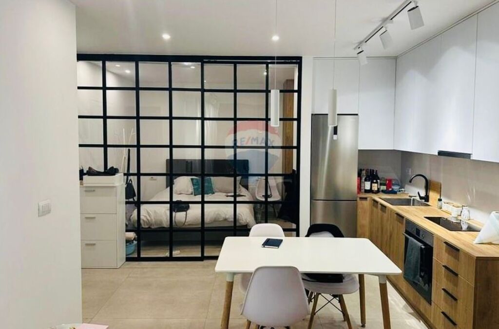 Apartament 1+1 Myslym Shyr