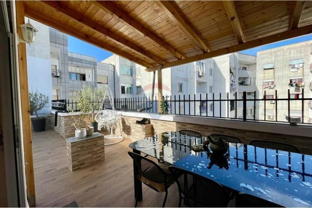 Apartament ne shitje 1+1, me vendodhje tek Casa Italia, Tirane.
