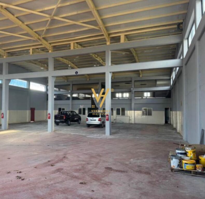 JEPET KAPANON 3.200 M2 ME QERA NE FUSHE KRUJE 290.000 LEKE