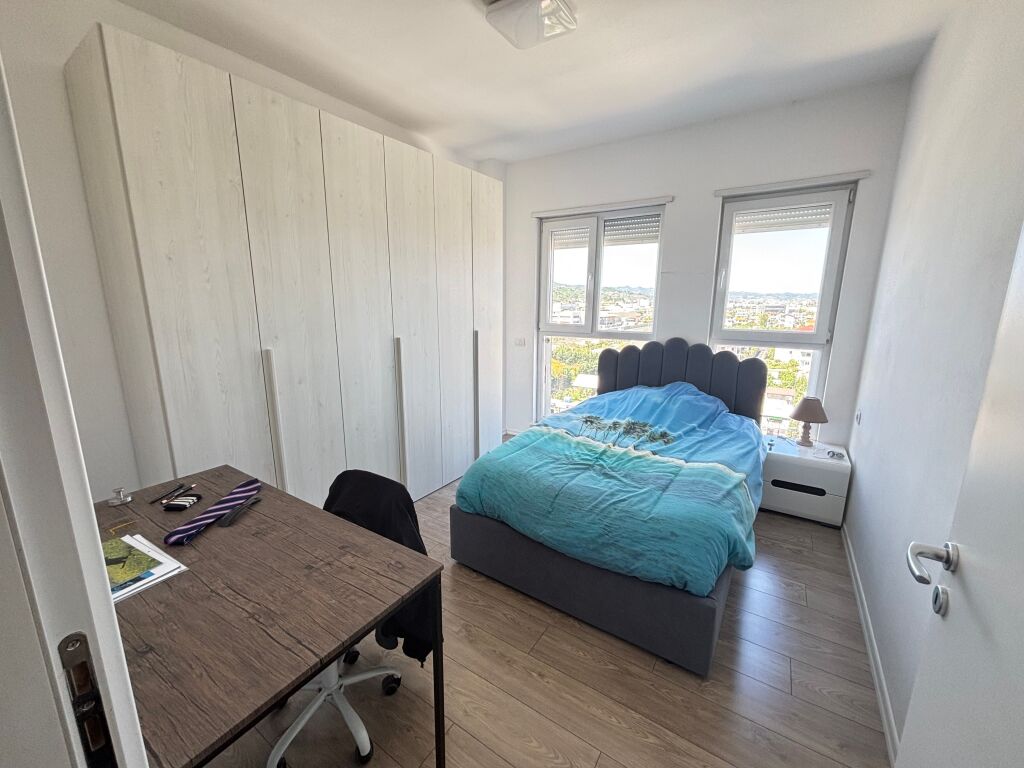 Apartament 2+1 per shitje ne Univers City