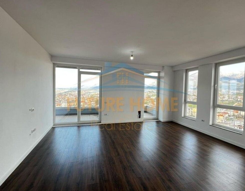 For sale, 2+1+2 parking space apartment, Sauk, near Xibraku Restaurant, Tirana.