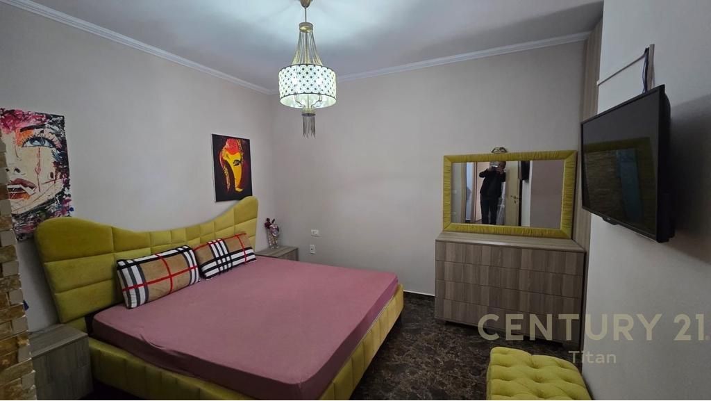 Shitet Apartament 2+1 pranë Vila L 2021, Astir