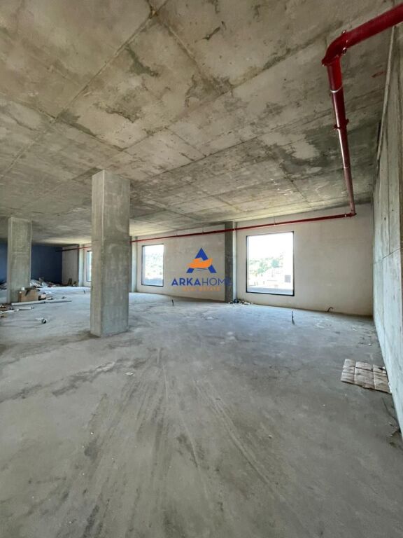 LOCALE COMMERCIALE / UFFICIO IN AFFITTO 830M2 "TEK TEG" 16000 EURO