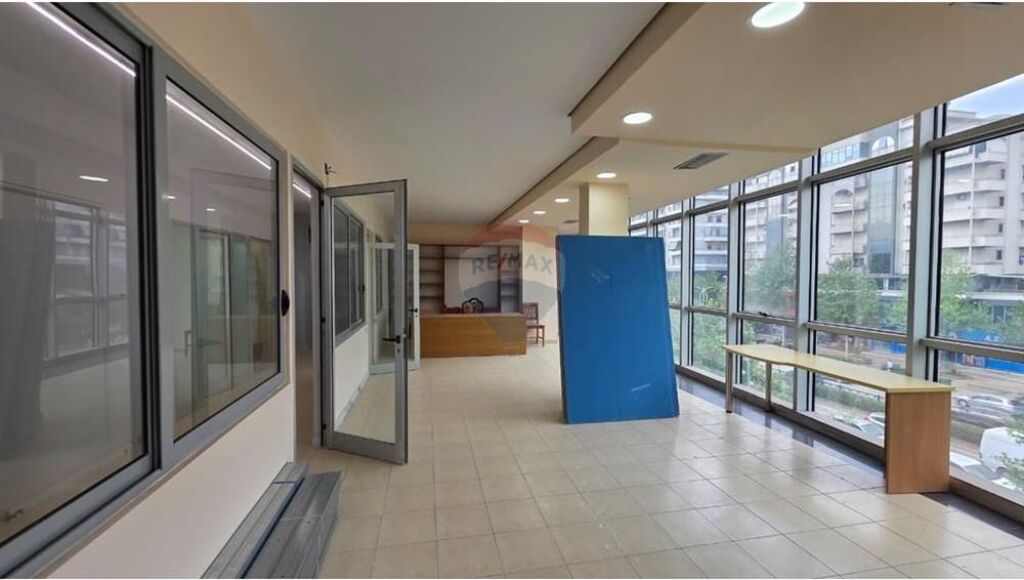 Business premises for rent for dental clinic offices, aesthetic clinics, etc.