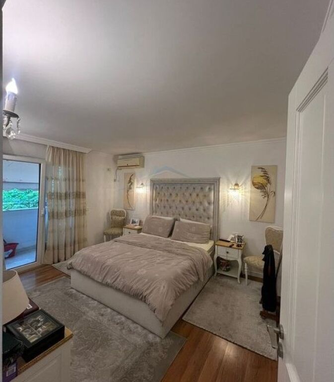 For sale, 2+1 Apartment + Walk-in Closet, Kavaja Street, Tirana