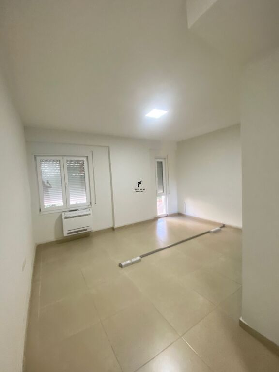 UFFICIO IN AFFITTO 93 M2 VIA KOSOVAREVE 100.000 LEKE FH-70544