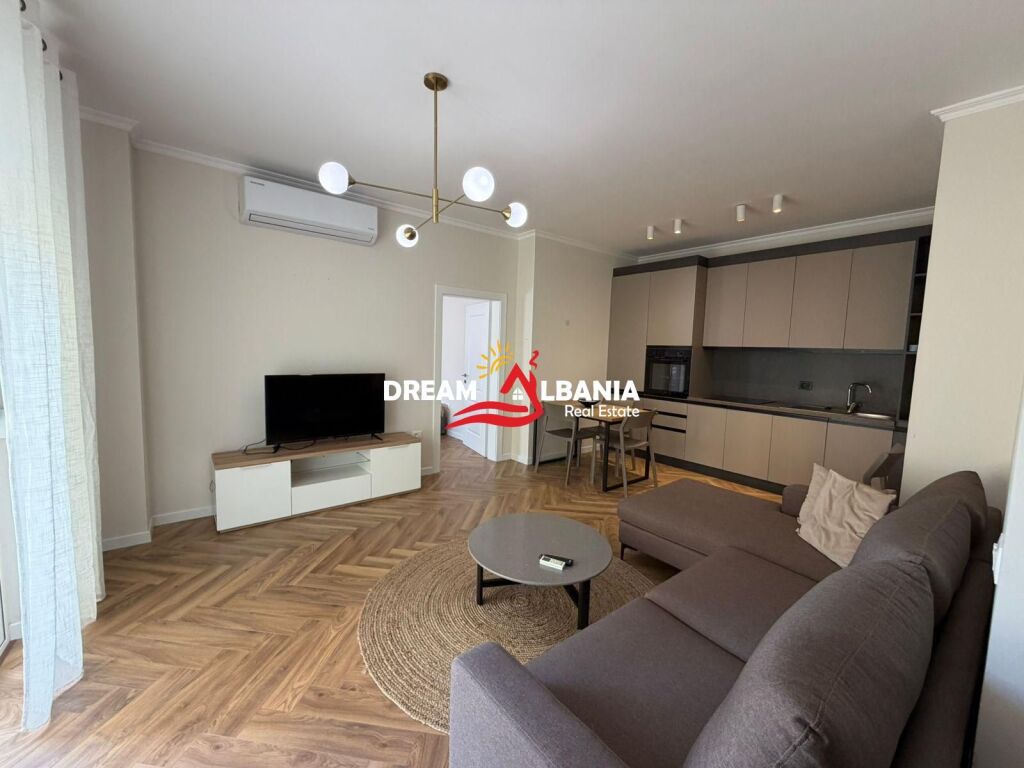 Apartment 2+1+2 for rent on Kavaja Street near the Catholic Church (ID 42215531)
