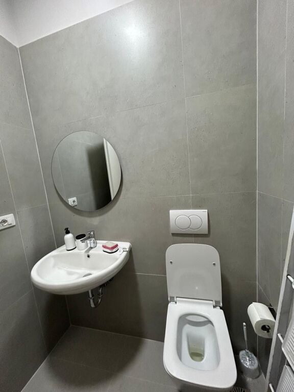 Japim Apartament 2+1+2 me qira te zona e Don Boskos!