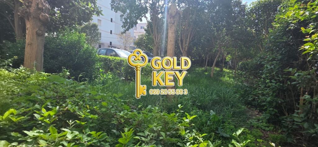 🏢 FLOOR 0 FOR SALE – 5-STOREY BUILDING NEAR THE RED CROSS, DURRËS 🌆🔥