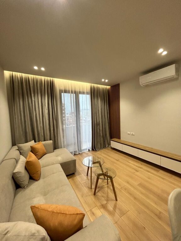 Japim Apartament 2+1+2 me qira te zona e Don Boskos!