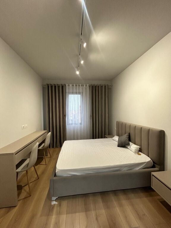 Japim Apartament 2+1+2 me qira te zona e Don Boskos!