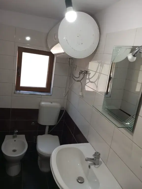 Rent | Private house 1 + 1 | Allias | 300 €/month