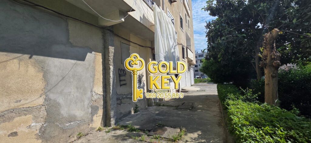 🏢 FLOOR 0 FOR SALE – 5-STOREY BUILDING NEAR THE RED CROSS, DURRËS 🌆🔥