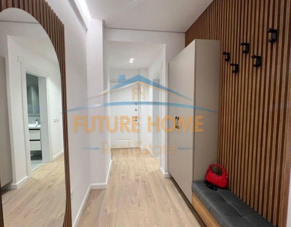 Qira, Apartament 2+1+2, Zogu i Zi