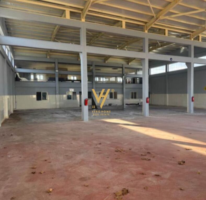 JEPET KAPANON 3.200 M2 ME QERA NE FUSHE KRUJE 290.000 LEKE