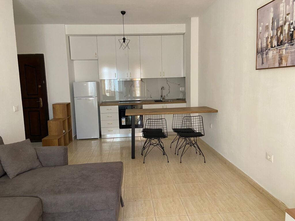 Affittasi appartamento 2+1 a Kodra e Diellit!