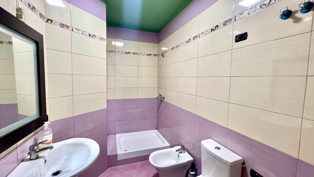 In Affitto: Ufficio Moderno con 3 Ambienti di Lavoro Piazza Wilson (Vicino all'Ufficio Postale 8) - 3° Piano - 700€/Mese - Sup. 110m²