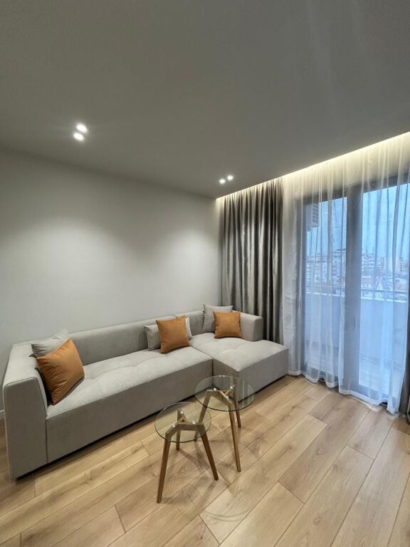 Japim Apartament 2+1+2 me qira te zona e Don Boskos!