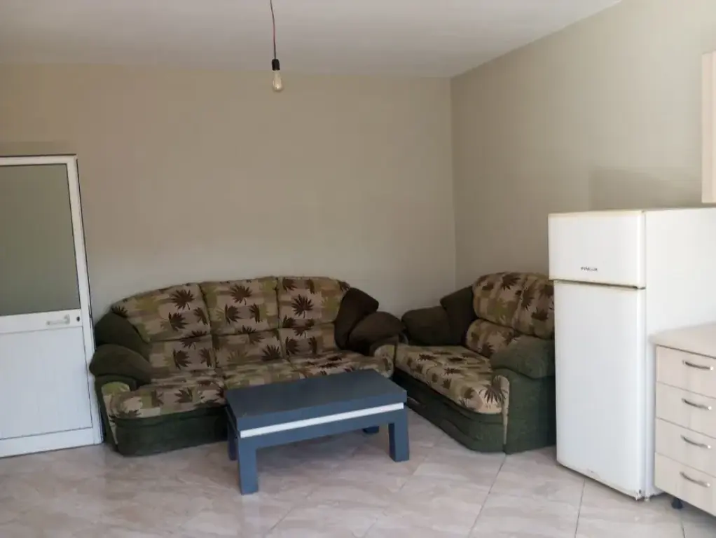 Rent | Private house 1 + 1 | Allias | 300 €/month