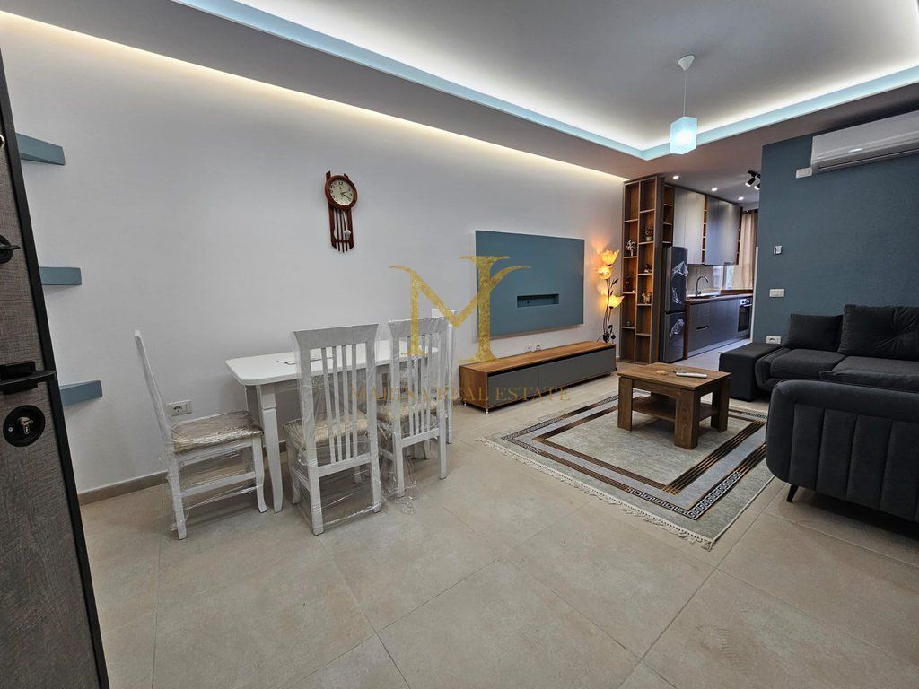 APARTMENT FOR RENT AT THE INDUSTRIAL MARKET 525€!