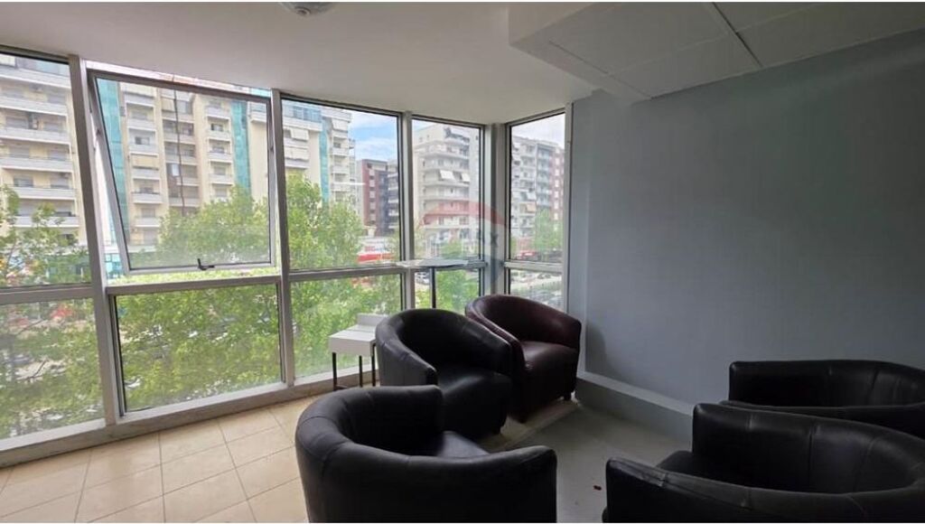 Business premises for rent for dental clinic offices, aesthetic clinics, etc.