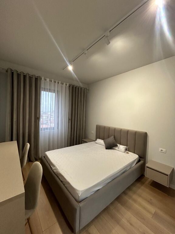 Japim Apartament 2+1+2 me qira te zona e Don Boskos!
