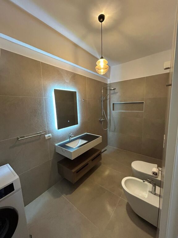 AFFITTASI APPARTAMENTO 1+1 – XHAMLLIK, RESIDENZA ESHLI, TIRANA
