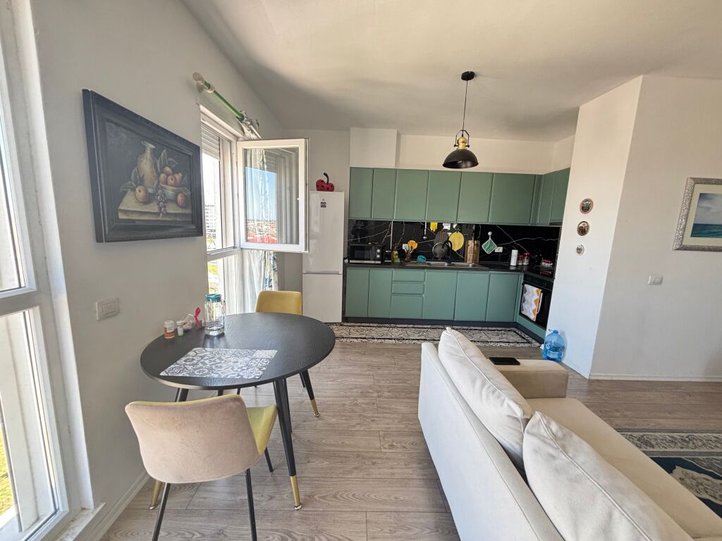 Apartment modern 2+1 me qera tek Univers City