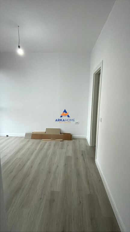 LOCALE UFFICIO IN AFFITTO 62M2 "RRUGA E KAVAJES" 800 EURO NETTI