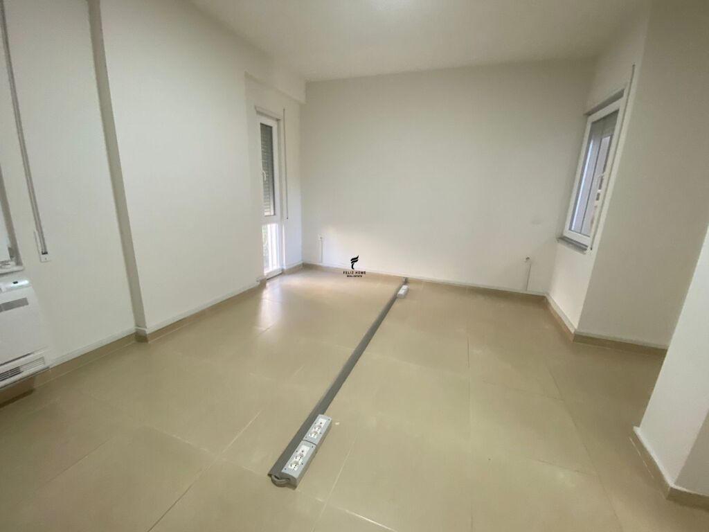 UFFICIO IN AFFITTO 93 M2 VIA KOSOVAREVE 100.000 LEKE FH-70544