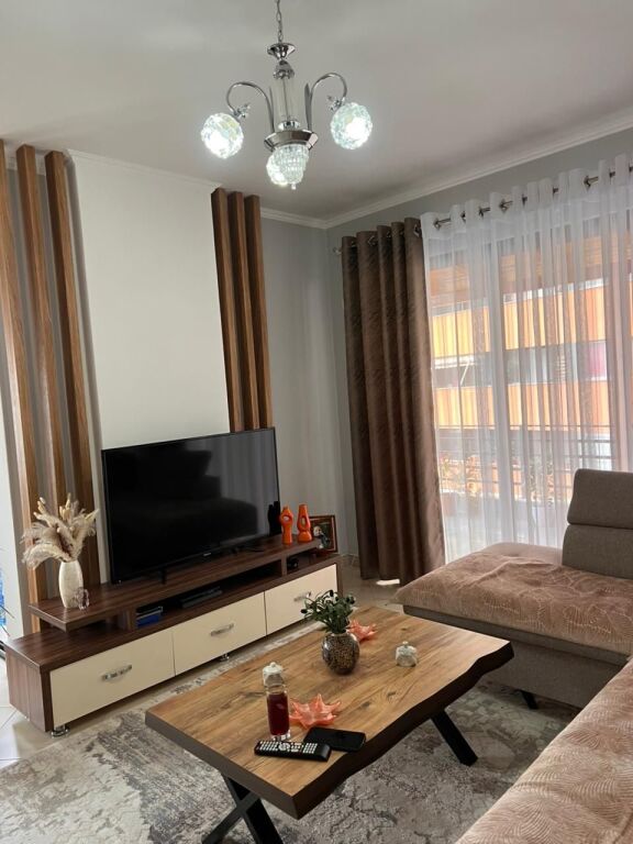 Shitet apartament 2+1+2 ne Astir