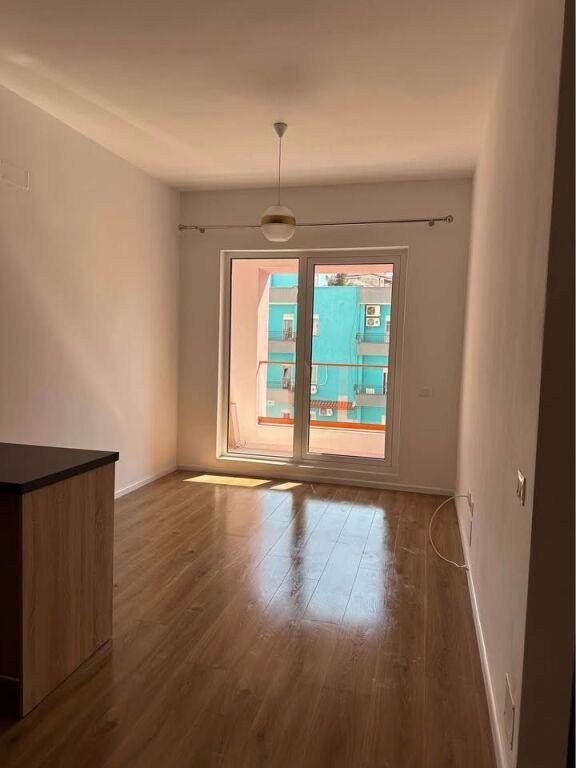 Apartament 1+1 bosh me qera tek Mangalemi