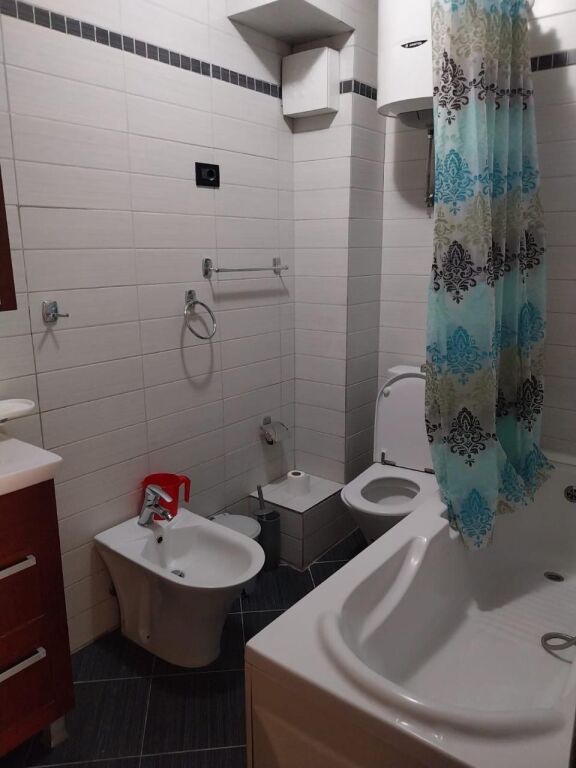 Affittasi appartamento 2+1+2 vicino ad Air Albania 📍 Via Faik Konica