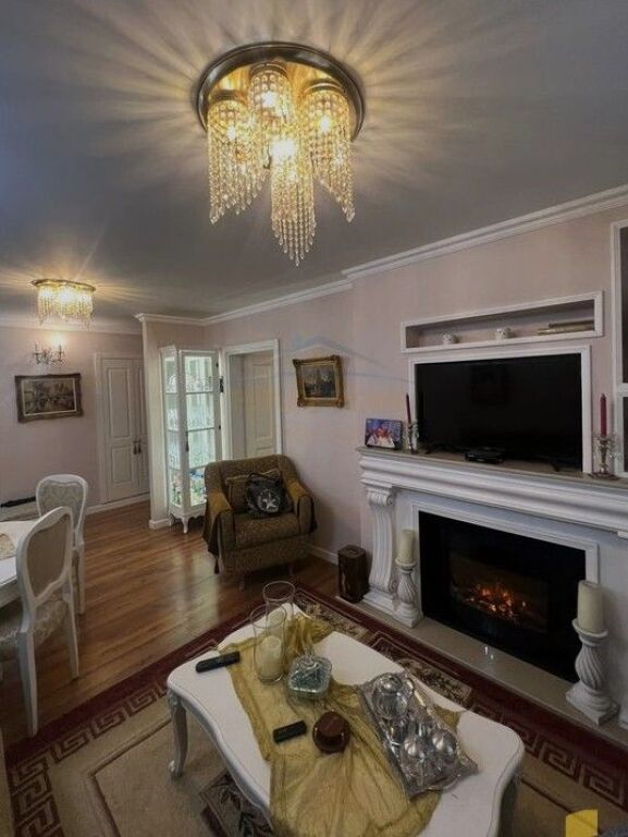 For sale, 2+1 Apartment + Wardrobe, Kavaja Street, Tirana