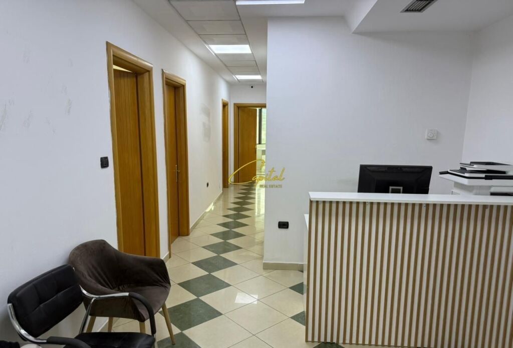 OFFICE FOR RENT 120 M2 TWIN TOWERS 300,000 LEKE
