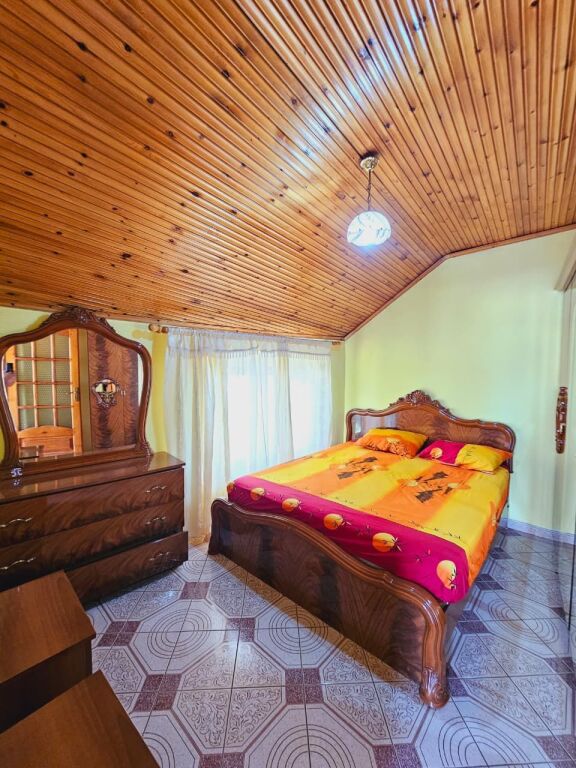 ELBASANIT Street near TABAKËVE MOSQUE  For Rent Apt: 1+1  (📍3rd floor private house)  - Furnished