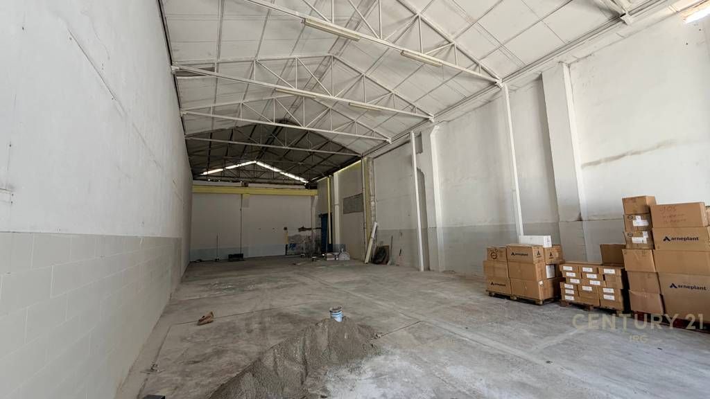 FOR RENT 300M2 WAREHOUSE ON JORDAN MISJA STREET!