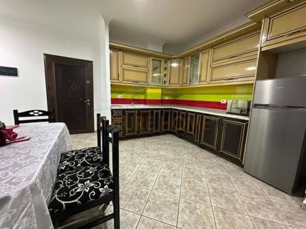 In vendita, Appartamento 2+1+2, Unaza e Re